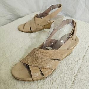 Collection by Clarks Lafley Krissy 10M leather Espadrills Wedge Beige Sandles.